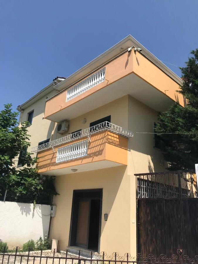 Sunrise Guest House Shkoder Bagian luar foto
