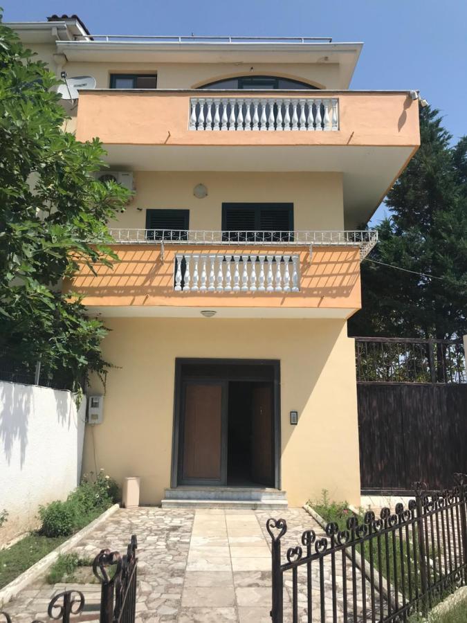 Sunrise Guest House Shkoder Bagian luar foto