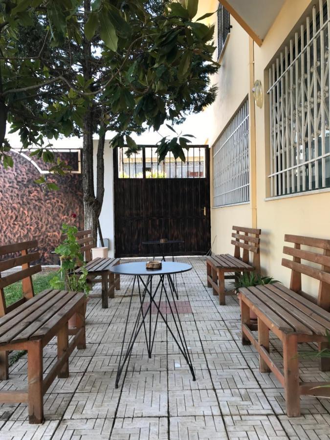 Sunrise Guest House Shkoder Bagian luar foto
