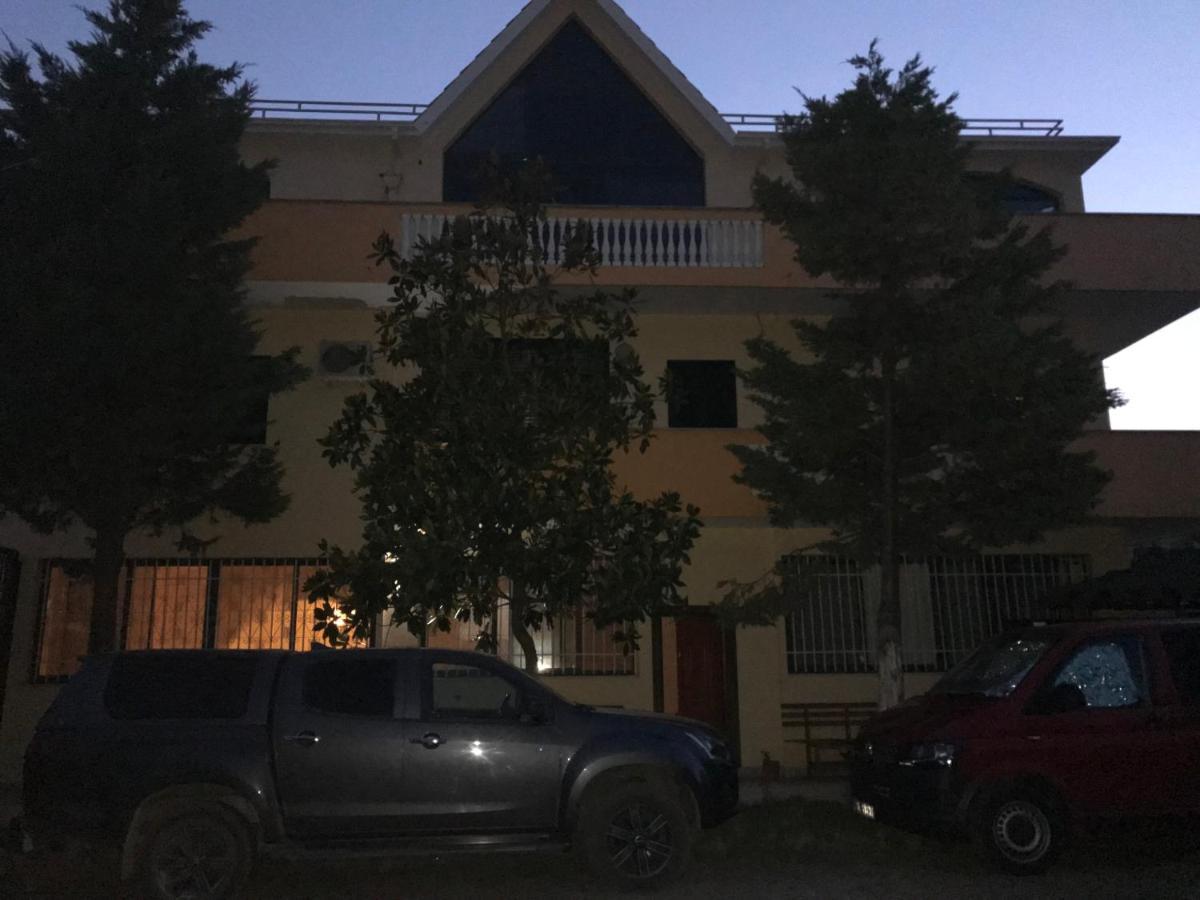 Sunrise Guest House Shkoder Bagian luar foto